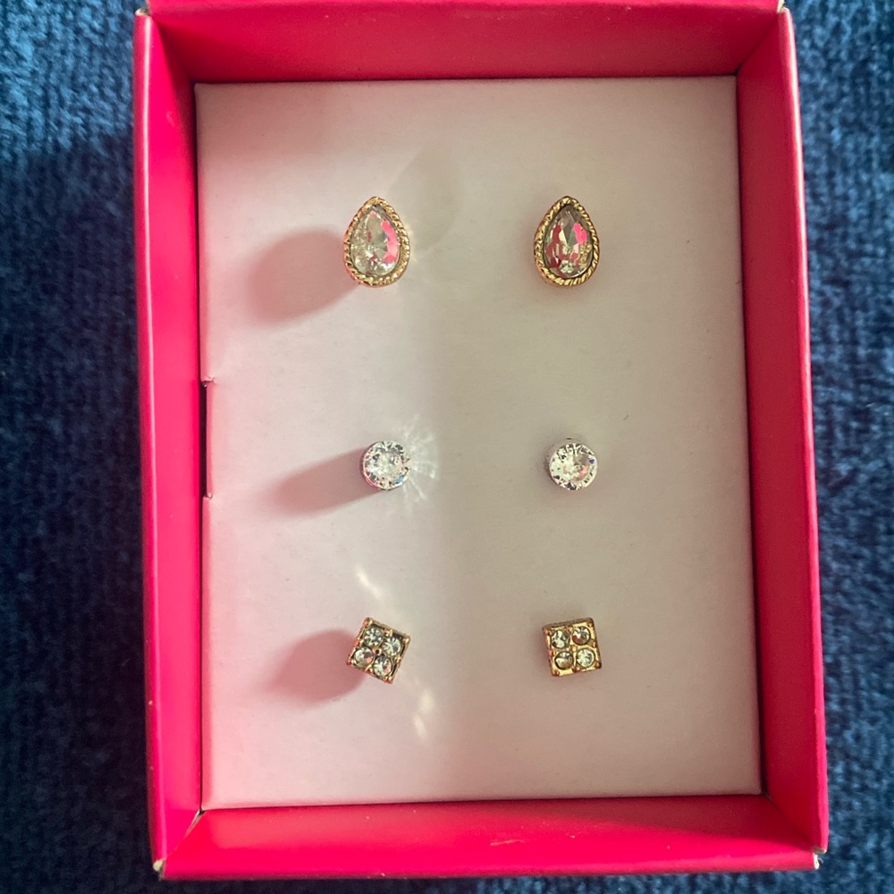 Two tone earring set